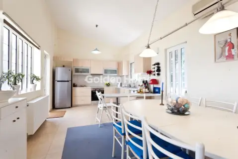 Floor Apartment 120m<sup>2</sup> for rent photo 4