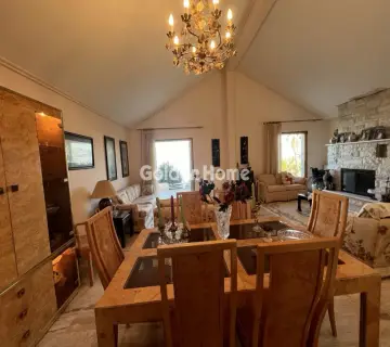 House 350m<sup>2</sup> for rent photo 12