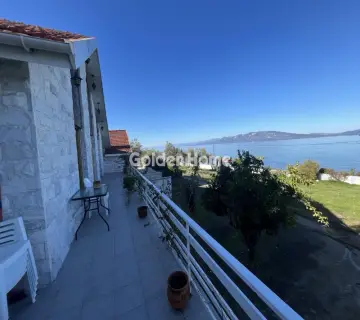 House 350m<sup>2</sup> for rent photo 50