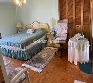 House 350m<sup>2</sup> for rent photo 31