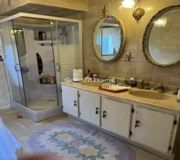 House 350m<sup>2</sup> for rent photo 46