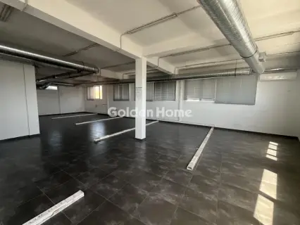 Office 321m<sup>2</sup> for rent photo 4