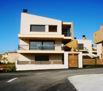 Independent Maisonette 198m<sup>2</sup> for sale photo 4867748