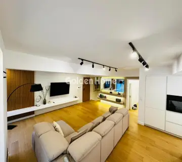 公寓楼层 150m<sup>2</sup> for rent photo 4868100