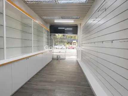 Store 35m<sup>2</sup> for sale photo 2