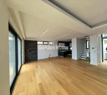 Independent Maisonette 354m<sup>2</sup> for sale photo 9