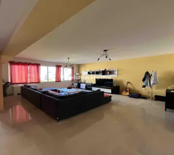 Apartment 90m<sup>2</sup> for rent photo 1