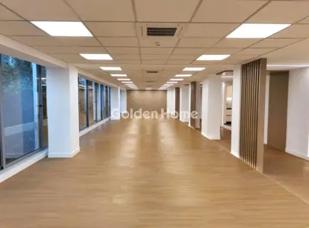 Office 180m<sup>2</sup> for rent photo 4