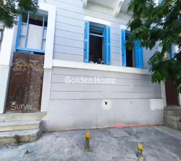 Independent Building 350m<sup>2</sup> for sale photo 1