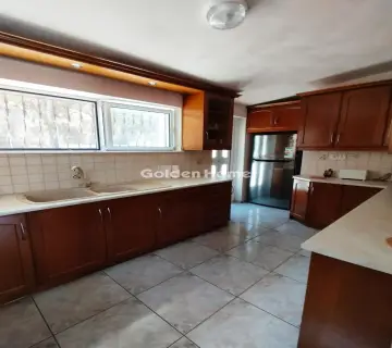 House 230m<sup>2</sup> for rent photo 4904568