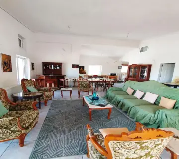 House 230m<sup>2</sup> for rent photo 4904566