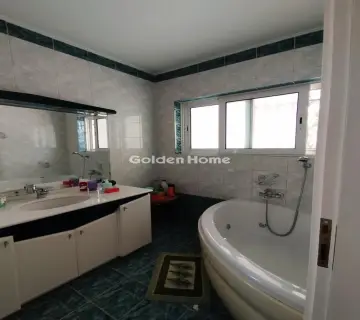 House 230m<sup>2</sup> for rent photo 4904576