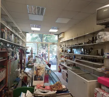 店铺 30m<sup>2</sup> for rent photo 1