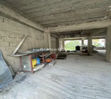 建物 275m<sup>2</sup> for sale photo 2