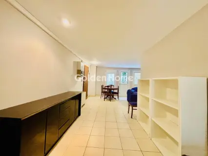Office 72m<sup>2</sup> for rent photo 2