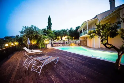 Hotel 200m<sup>2</sup> for sale photo 4