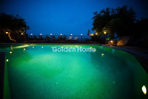 Hotel 200m<sup>2</sup> for sale photo 3