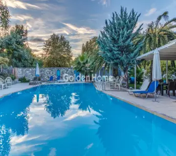 Hotel 1600m<sup>2</sup> for sale photo 2