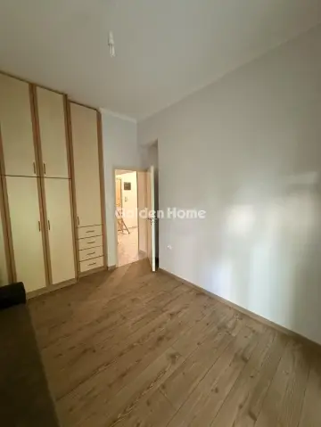 Studio 33m<sup>2</sup> for rent photo 3