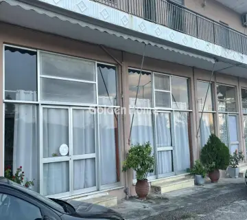 Store 85m<sup>2</sup> for rent photo 1