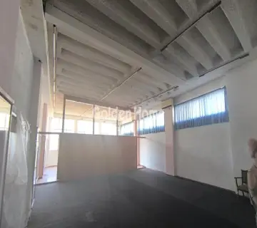 店铺 235m<sup>2</sup> for sale photo 4968108
