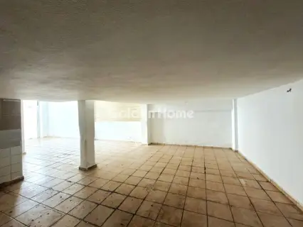 Store 85m<sup>2</sup> for rent photo 18