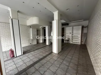 店铺 207m<sup>2</sup> for rent photo 2