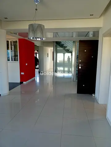 Independent Maisonette 360m<sup>2</sup> for rent photo 2