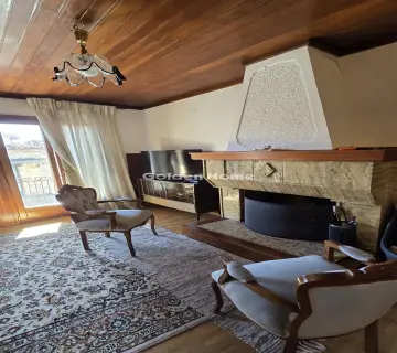 Floor Apartment 145m<sup>2</sup> for rent photo 9