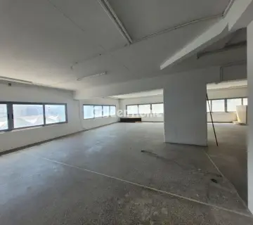 Office 2340m<sup>2</sup> for rent photo 6