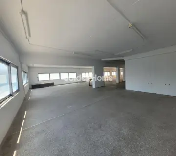 Office 2340m<sup>2</sup> for rent photo 8