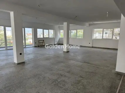 Office 180m<sup>2</sup> for rent photo 2