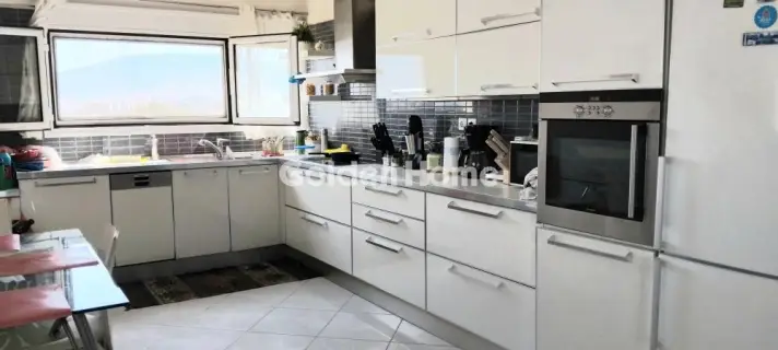 Floor Apartment 220m<sup>2</sup> for rent photo 4