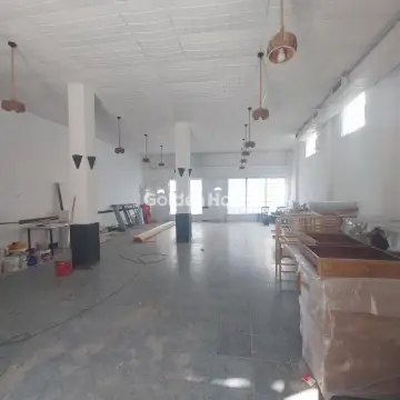 店铺 153m<sup>2</sup> for rent photo 1