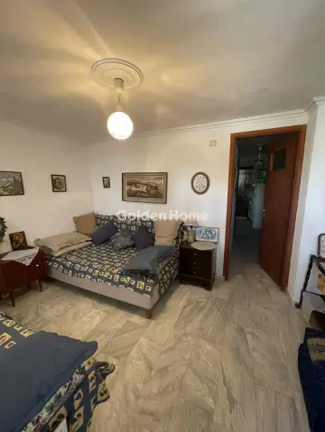 Studio 50m<sup>2</sup> for rent photo 1