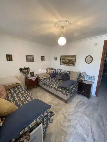 Studio 50m<sup>2</sup> for rent photo 2