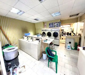店铺 75m<sup>2</sup> for rent photo 1