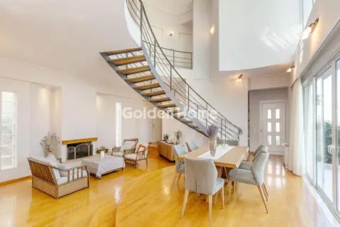 Independent Maisonette 326m<sup>2</sup> for sale photo 11
