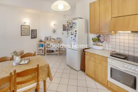 Independent Maisonette 326m<sup>2</sup> for sale photo 12