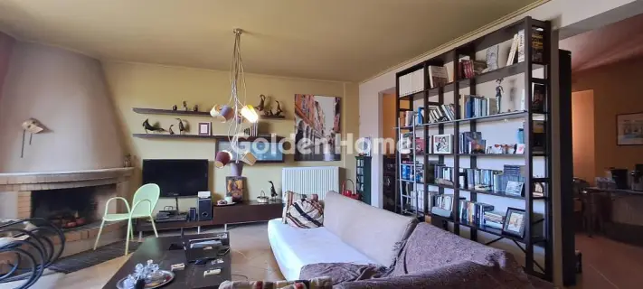 Floor Maisonette 200m<sup>2</sup> for sale photo 2