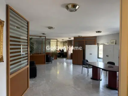店铺 180m<sup>2</sup> for sale photo 5588512