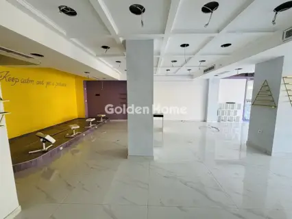 店铺 224m<sup>2</sup> for rent photo 2