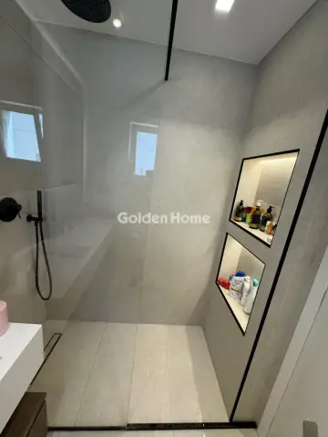 Independent Maisonette 307m<sup>2</sup> for sale photo 16