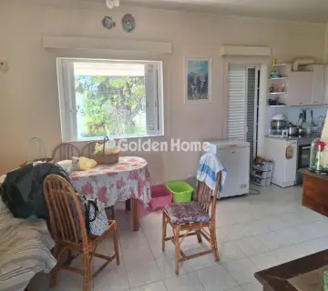 House 240m<sup>2</sup> for sale photo 2