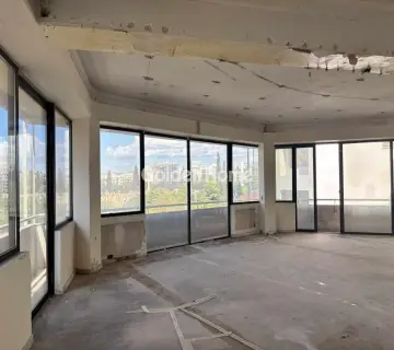 Office 250m<sup>2</sup> for rent photo 4