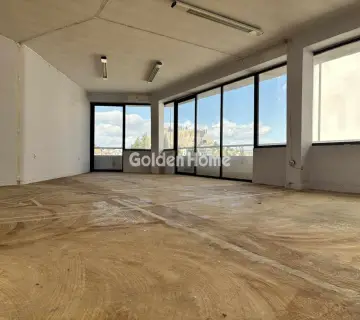 Office 350m<sup>2</sup> for rent photo 2