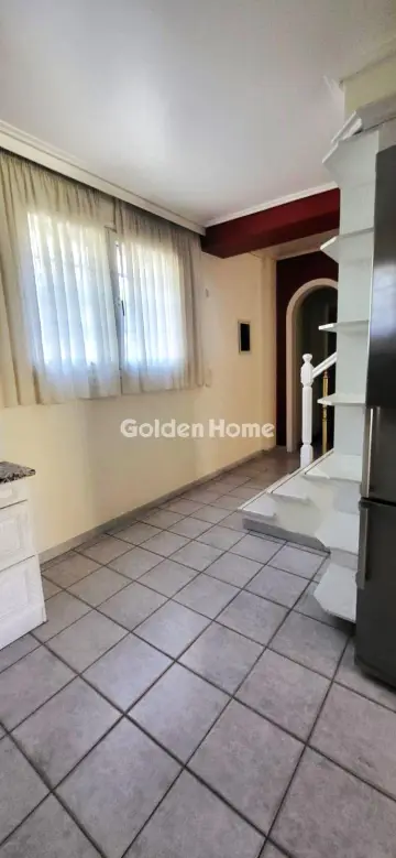 Independent Maisonette 271m<sup>2</sup> for rent photo 78