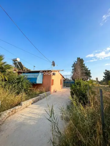 Residential 2350m<sup>2</sup> for sale photo 1