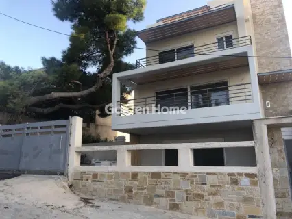 Independent Maisonette 221m<sup>2</sup> for sale photo 23