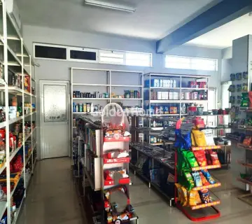 Store 80m<sup>2</sup> for rent photo 19